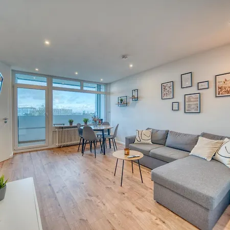 Apartamento - Haus D, App 0d0306 *